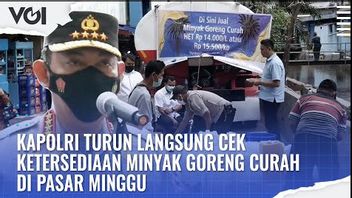VIDEO: Rare Cooking Oil, National Police Chief Checks Availability Of Bulk Cooking Oil At Sunday Market