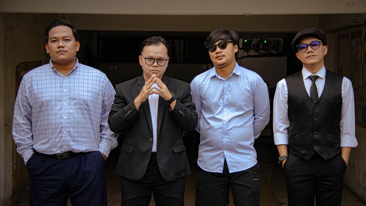 MANIPOL Bawa Inspirasi dan Vibe Rock 90an dalam Single <i>Agitasi</i>