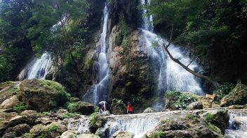 Wajib Dijelajahi, 5 Wisata Air Terjun Terkenal dan Terindah di Indonesia