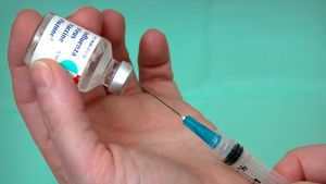    DPR Minta Pemerintah Antisipasi Penularan Superflu: Penggunaan Masker di Ruang Publik Sangat Penting