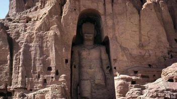 2001年2月26日，塔利班犯下不可饶恕的考古罪行：摧毁阿富汗巴米扬山谷的佛像