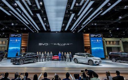 Supercar Listrik BYD Mejeng di BIMS 2024, Siap Masuk Pasar ASEAN?