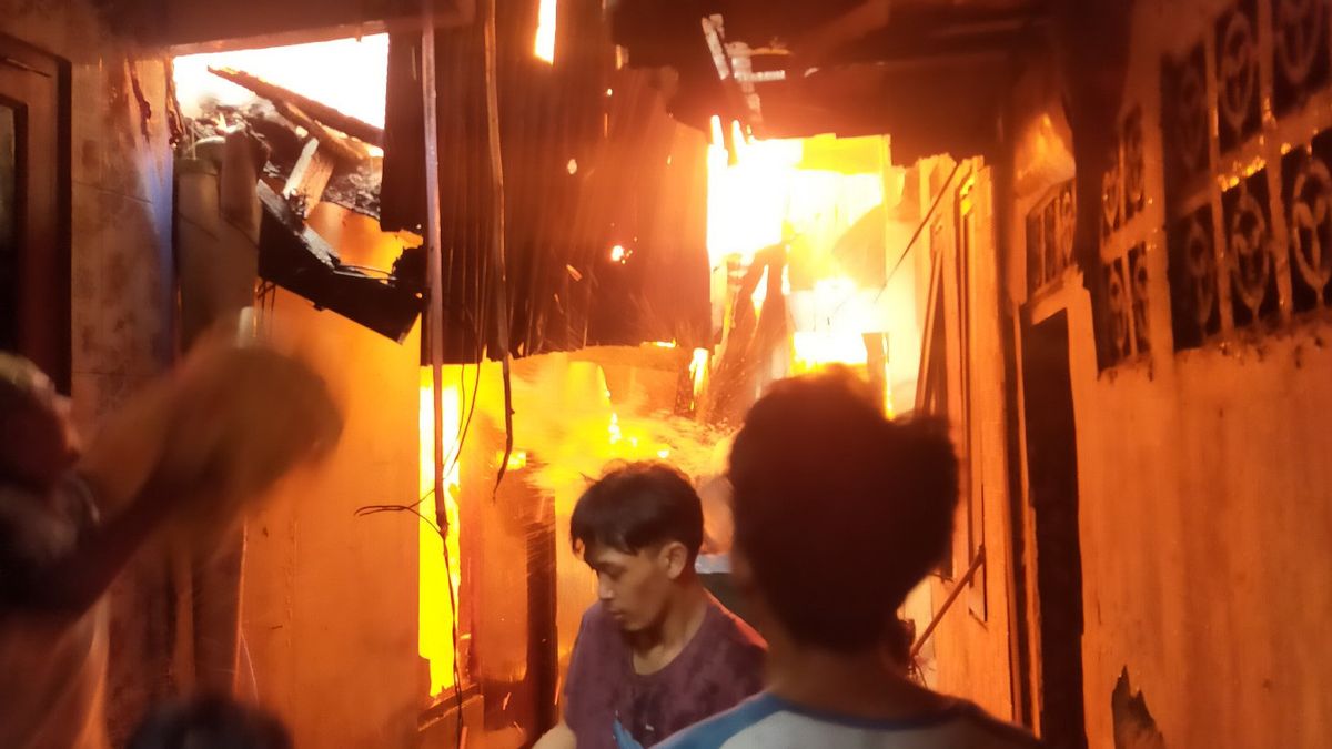 3 Kilogram Gas Cylinder Explodes, 6 Houses In Pulogadung Burn