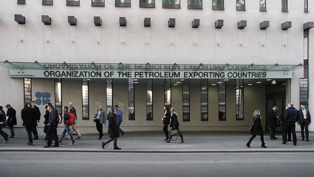 オマーンがOPECを離脱、世界的な原油価格が上下する可能性