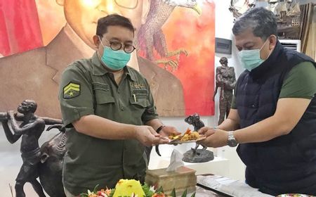 Kata Mahfud, Pengkritik Jokowi Seperti Fahri-Fadli Bisa Dapat Penghargaan Selama Bebas Kasus Hukum