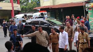 Visitez le marché de Pontianak Kalbar, Jokowi: S’excuser pour 10 ans de fonction, il y a une erreur