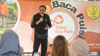 Poem Parade Held At Tebet Eco Park: Invites Public To Enliven City Parks With Sastra Work