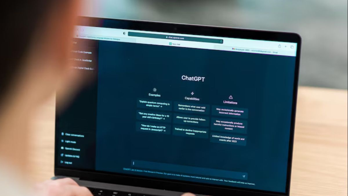 専門家は、人間の相互作用の役割を置き換えるAIチャットボットの危険性を警告します