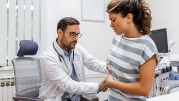 신장암의 증상을 알아보십시오 : 비디 알디아노가 앓은 암 질환 유형