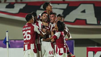 リーガ1インドネシア: ペルシス・テクク・バリ・ユナイテッドFC 3-1