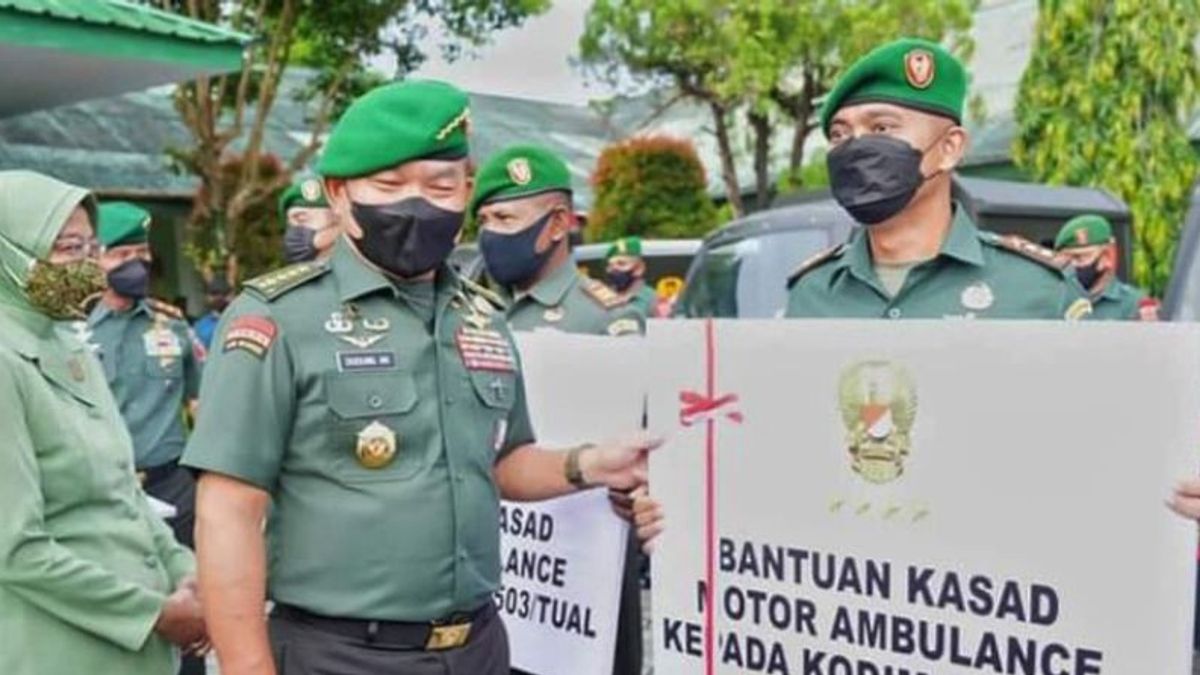 KSAD Serahkan Bantuan 5 Ambulans Bermotor ke Kodam XVI/Pattimura