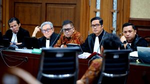 Kabu Hasto proteste les enquêteurs de KPK pour être des experts au tribunal : Nous en sommes contre les choses