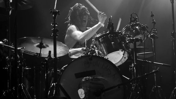 Menerka Kemungkinan Shane Hawkins Bakal Ikut Tur Foo Fighters