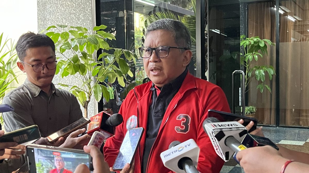 Andi Widjajanto Hadiri Rapat TPN Ganjar Presiden, Hasto PDIP: Kami Undang Beri Masukan