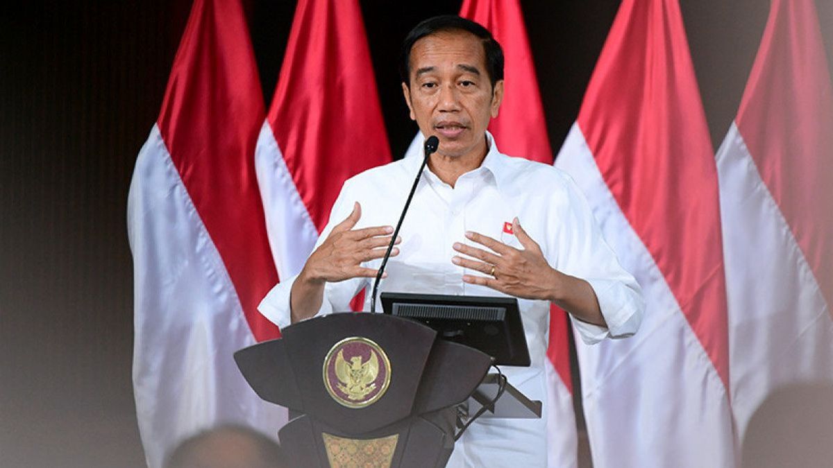 Jokowi estime le dollar américain à 16 100 IDR en 2025