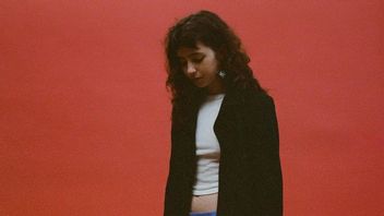 Clairo Sambut Album Baru Lewat Single Berjudul <i>Nomad</i>