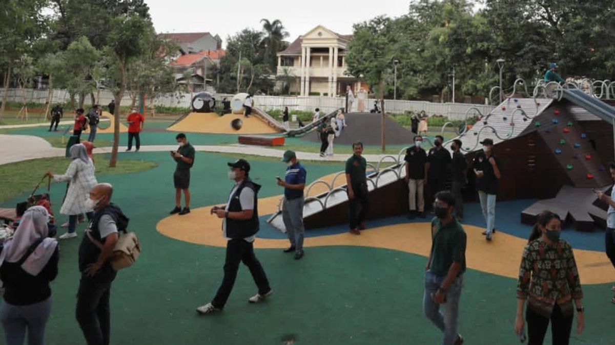 These Are 2 Sections Of The Road Around The Tebet Eco Park That Will Be Prohibited For Motorized Vehicles To Cross