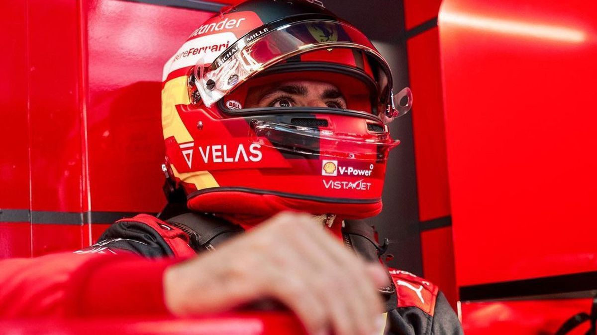 Mercedes Tak Ingin Buru-buru Pastikan Pebalap Ferrari Carlos Sainz Isi Kursi Kosong Hamilton