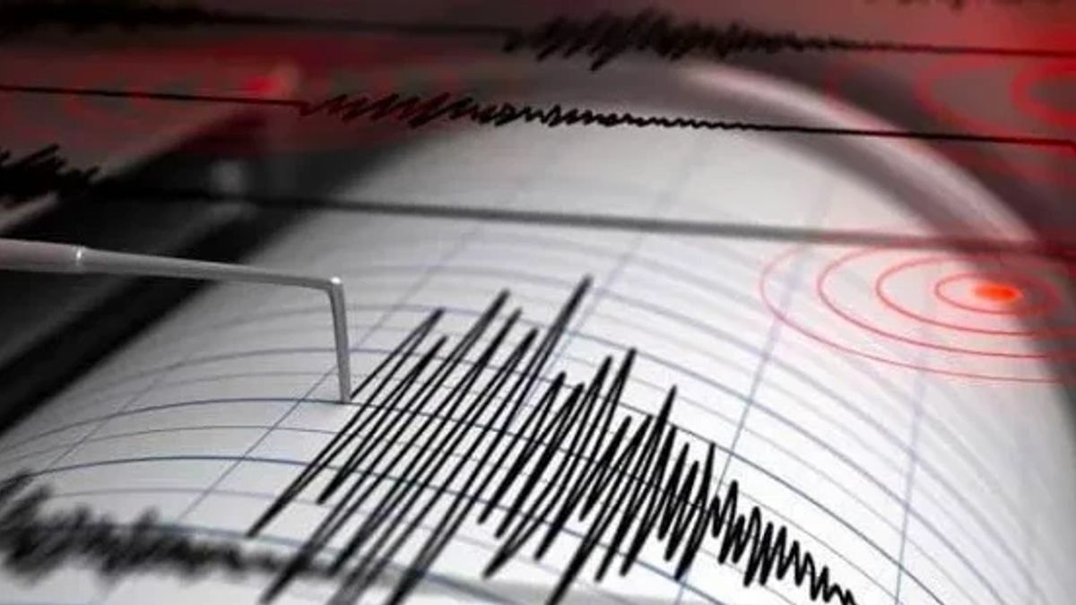 マグニチュード5.6の地震 グンカン・ビトゥン 水曜日の朝