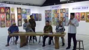 Police Open, Anwar Rosyid Painting Exhibition Highlights Urban Social Problems