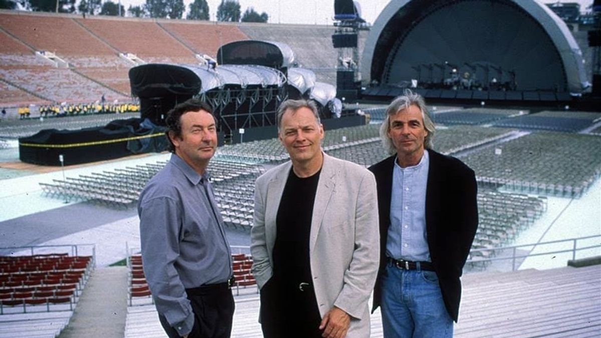 Pink Floyd Rilis Single Baru Setelah 28 Tahun untuk Bantu Ukraina 