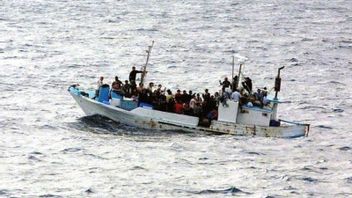 Italia Tangguhkan Kapal LSM Ocean Viking yang Selamatkan 261 Migran Gelap di Mediterania
