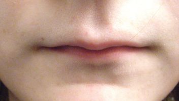 Curious About How to Thin Out Lips Permanently in 1 Day? Here's How