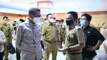 Le Gouverneur De Sulawesi-Sud Inaugure L’annonce De La Vaccination COVID-19 à Bantaeng