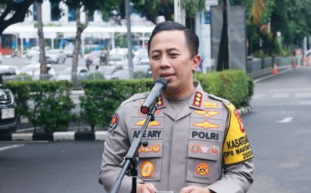 Dari Istri Buronan Kasus Judi Online Beking Komdigi, Polisi Sita Uang Rp2,6 Miliar Hingga Puluhan Perhiasan