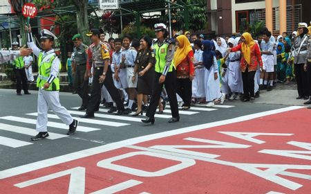 Menko PMK Persilakan Pemda Bentuk Satgas PPDB Awasi Kecurangan Zonasi Sekolah