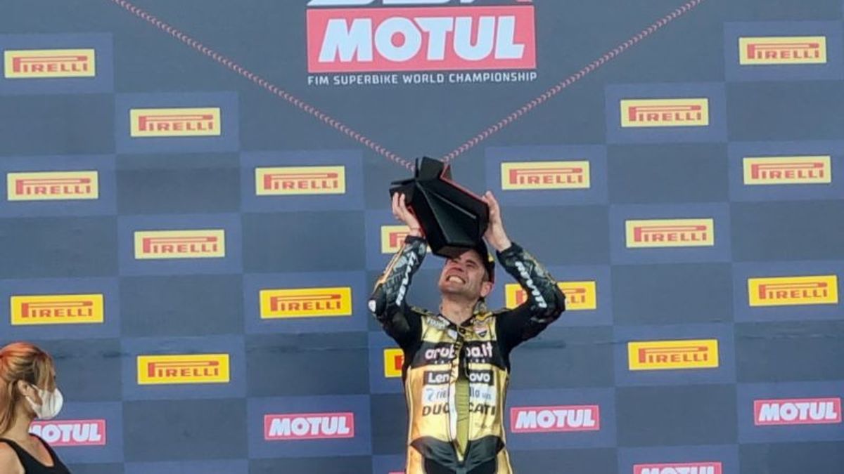 Alvaro Bautista Patrikan Holds World Superbike 2022 Champion At The Mandalika Circuit