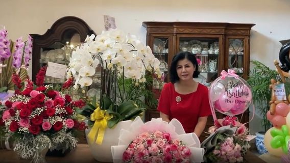 First Birthday Without Hotma Sitompul, Desiree Tarigan Is Happy Flowering