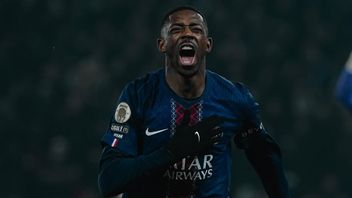 PSG在对阵摩纳哥的比赛中受伤后对登贝莱的情况感到担忧