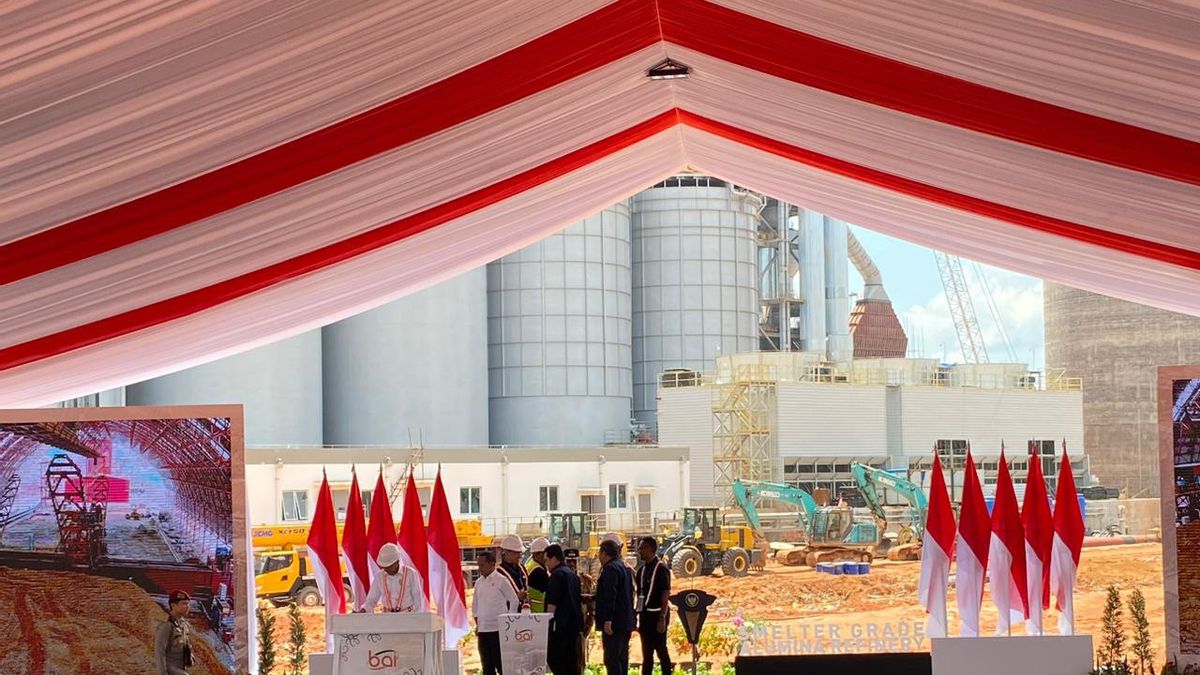 Jokowi Inaugurates First Bauxite Injection SGAR Luxury