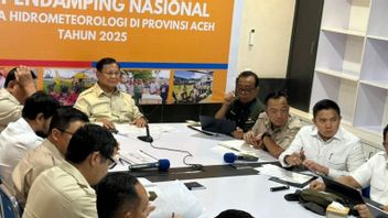 腸チフスから皮膚病まで、スマトラ住民を襲う、プラボウォは洪水犠牲者を処理するためにインターン医師を派遣