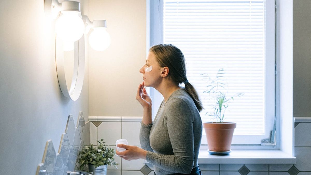 Finding Sulfur's Strength In Skin Care Routine