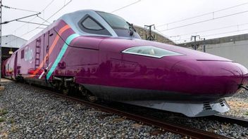 إسبانيا تطلق قطار رصاصة منخفض التكلفة لمدريد - طريق برشلونة
