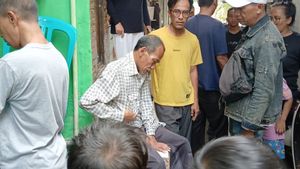 Don't Have Money To Buy Drugs, Elderly With Hennia Steal Charity Box Money In Menteng