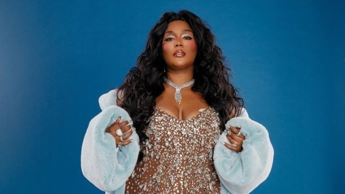 Lizzo's Blasphemous Clarification Out Of The Entertainment World