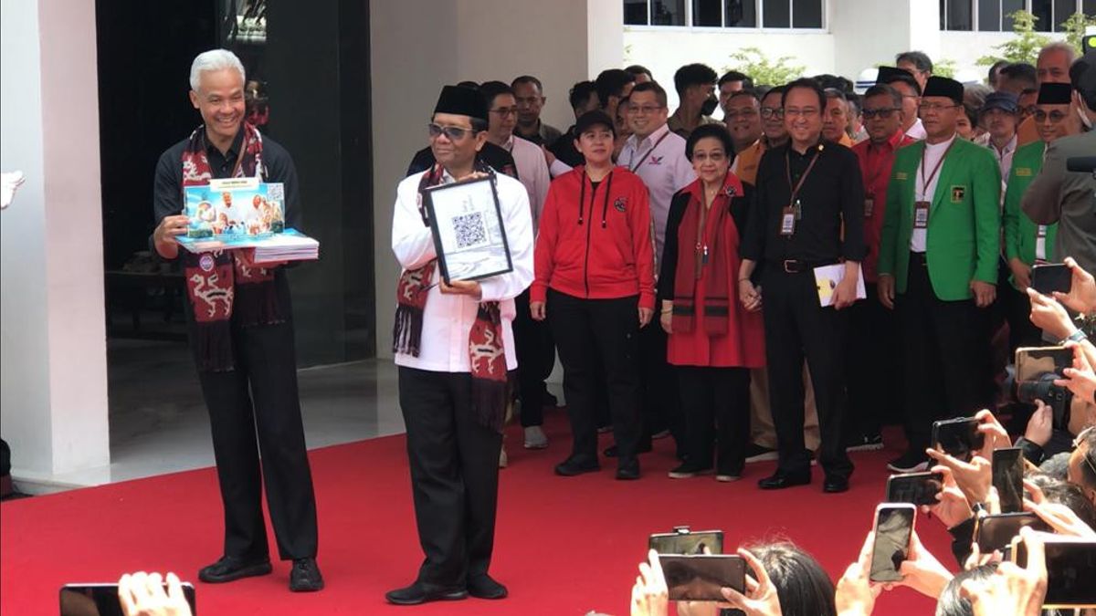 Ganjar-Mahfud 向KPU,Megawati注册之间:印度尼西亚人民的新希望