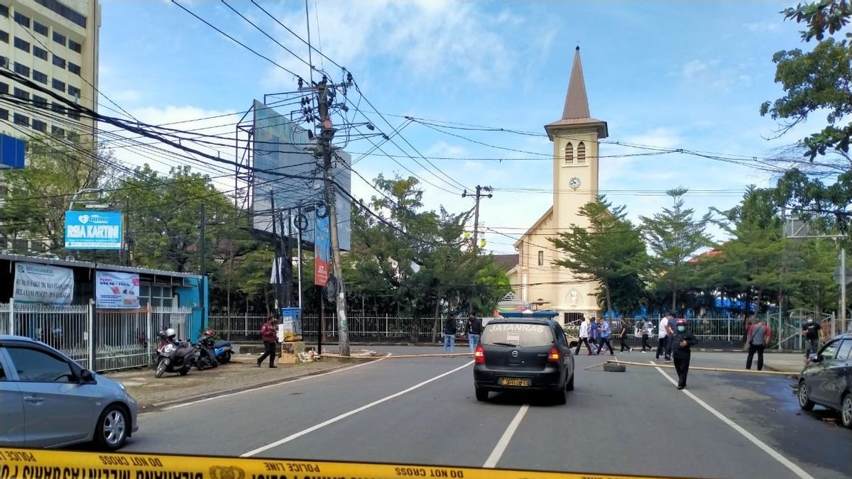 Explosion In Makassar, Danny Pomanto Checks Congregation Of The Cathedral Church