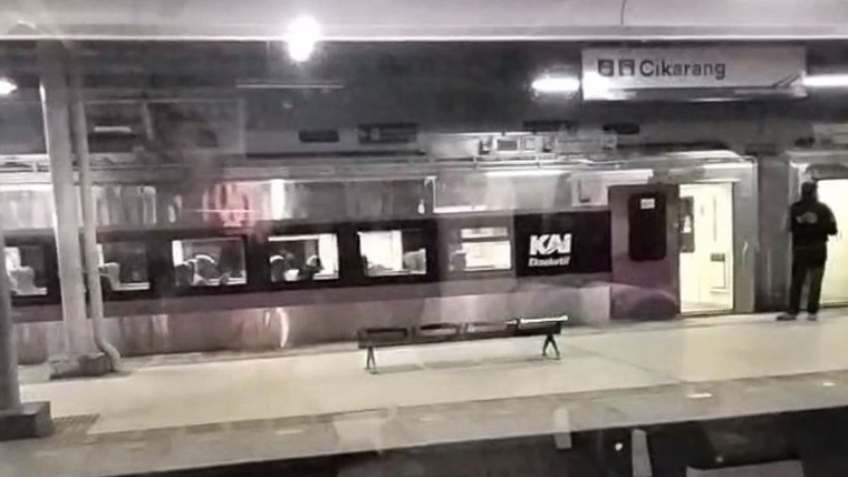 KA Argo Gunung Jati Arah Jakarta Delay Berjam-jam di Stasiun Cikarang, Penumpang Turun dan Kecewa