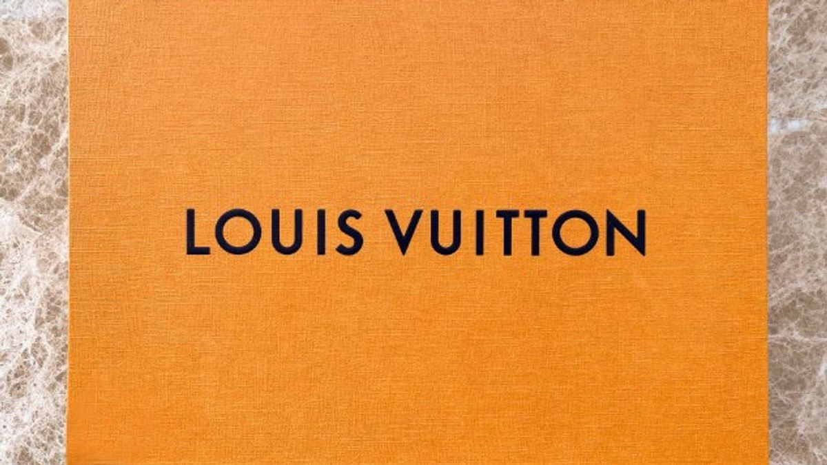 When Louis Vuitton Materials Will Be Used As Clothing For The Tangerang Regional House of Representatives Service