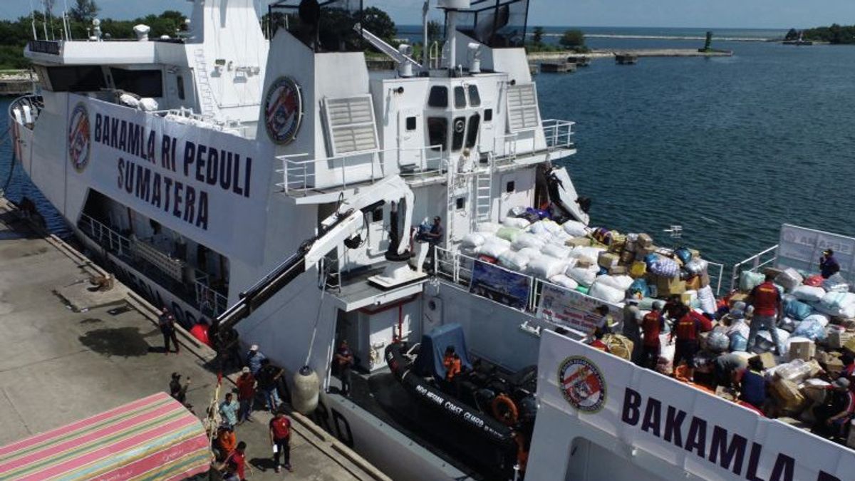 Bakamla Antar Logistik 92,2 Ton untuk Korban Bencana di Aceh