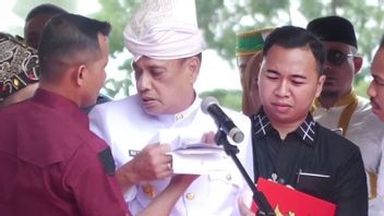 Central Sulawesi Deputy Governor Who Fainted When Reading Speech Is Now Being Treated In Jakarta At The Request Of His Family