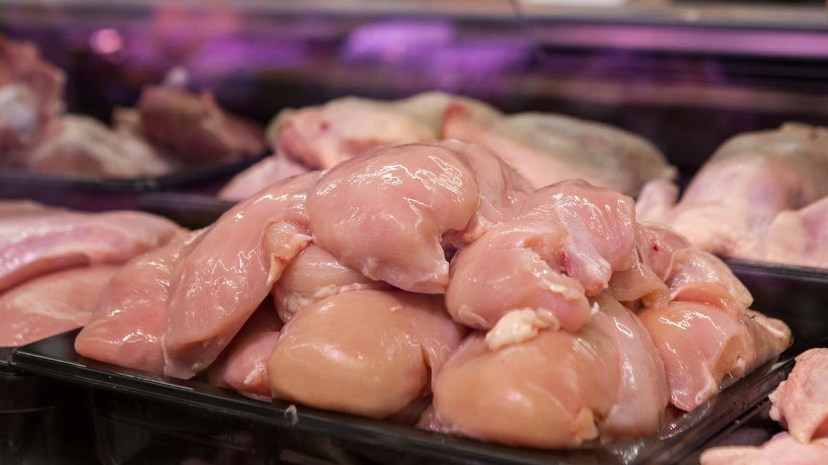 Benarkah Ayam Tidak Perlu Dicuci Sebelum Dimasak? Ini Penjelasan Ahli