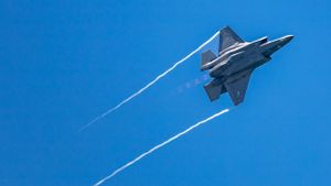 Israel Klaim Serang Puluhan Pesawat dan Helikopter Iran di Tiga Bandara