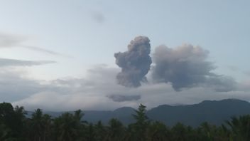 Dukono山爆发,Halmahera Radius 2 Km 居民 禁止接近