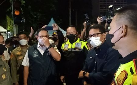 Di Bundaran HI, Anies-Sandi 'Reuni' di Malam Tahun Baru 