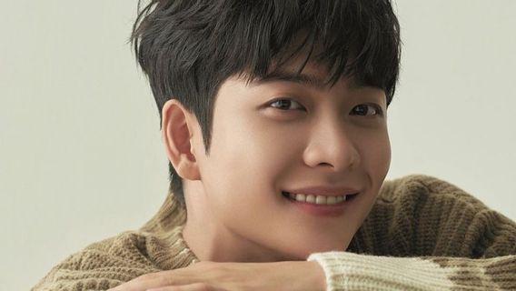 Main TikTok, Kang Tae Oh Umumkan Wajib Militer 20 September